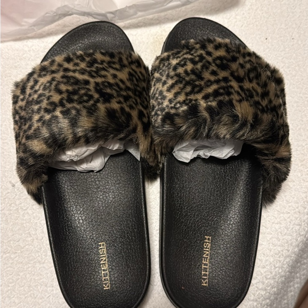Kittenish Leopard Print Faux Fur Slides
